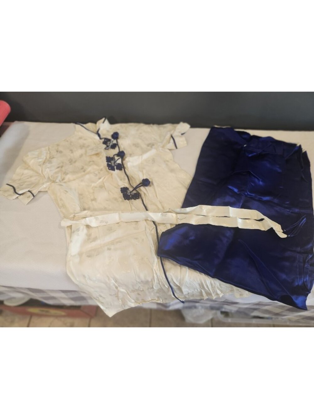 Beautiful~NOS~Vintage 1946~WWII~Japan~Souvenir~Silk Ladies Pajamas~w/Provenance